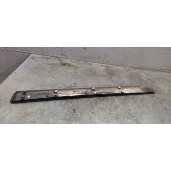 Recambio de moldura puerta delantera derecha para peugeot 206 berlina xs referencia OEM IAM 9620864377  