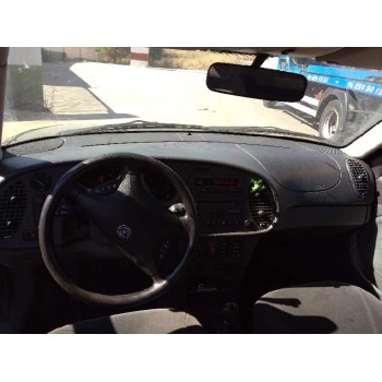 saab 9-3 berlina del año 1999