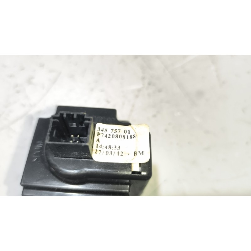 Recambio de mando cambio automatico para renault magnum ab diesel referencia OEM IAM 7420808188 - Blanco 2