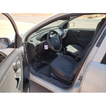 opel corsa c del año 2003