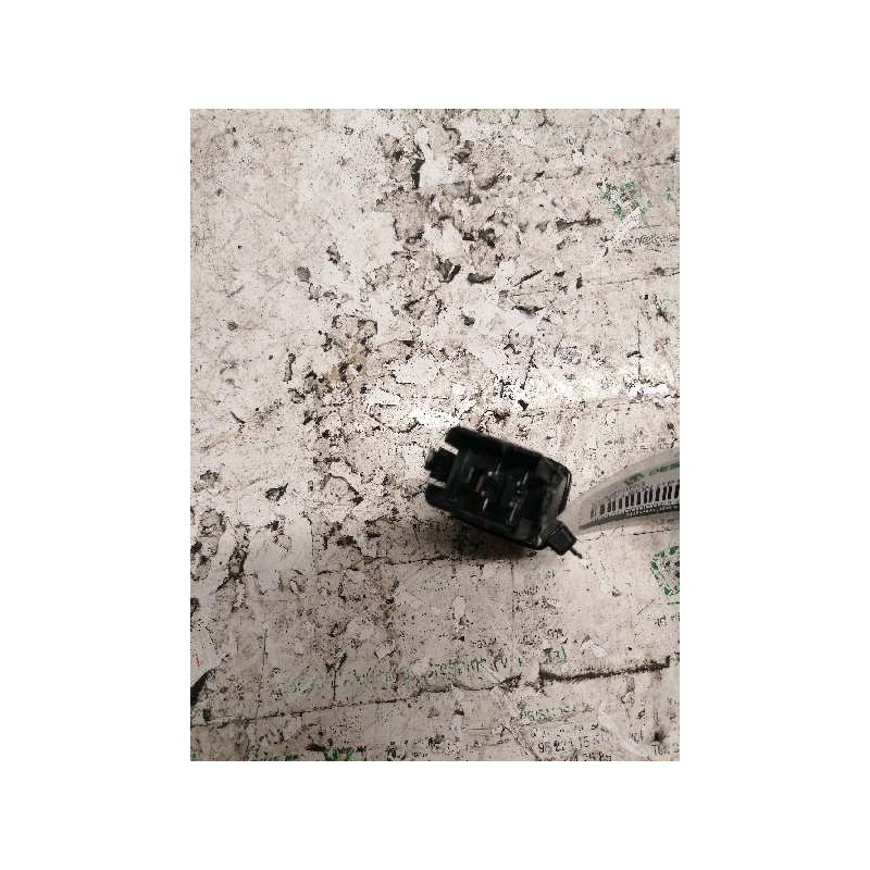 Recambio de warning para seat leon (1p1) comfort limited referencia OEM IAM 5P0953235A 4 PINS - Negro 2