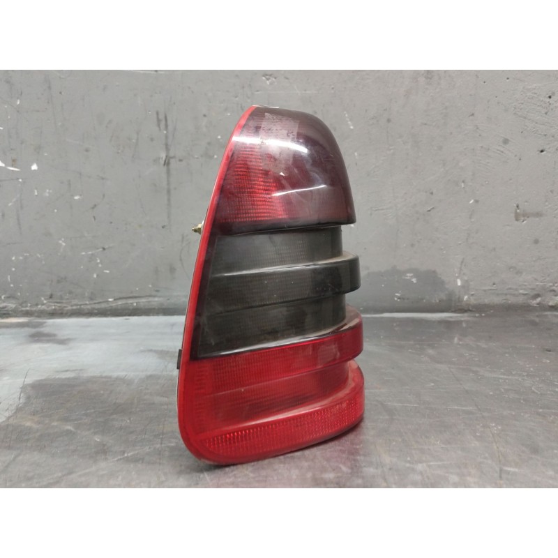 Recambio de piloto trasero izquierdo para mercedes-benz clase c (w202) berlina 250 td (202.128) referencia OEM IAM 2028203564L 2