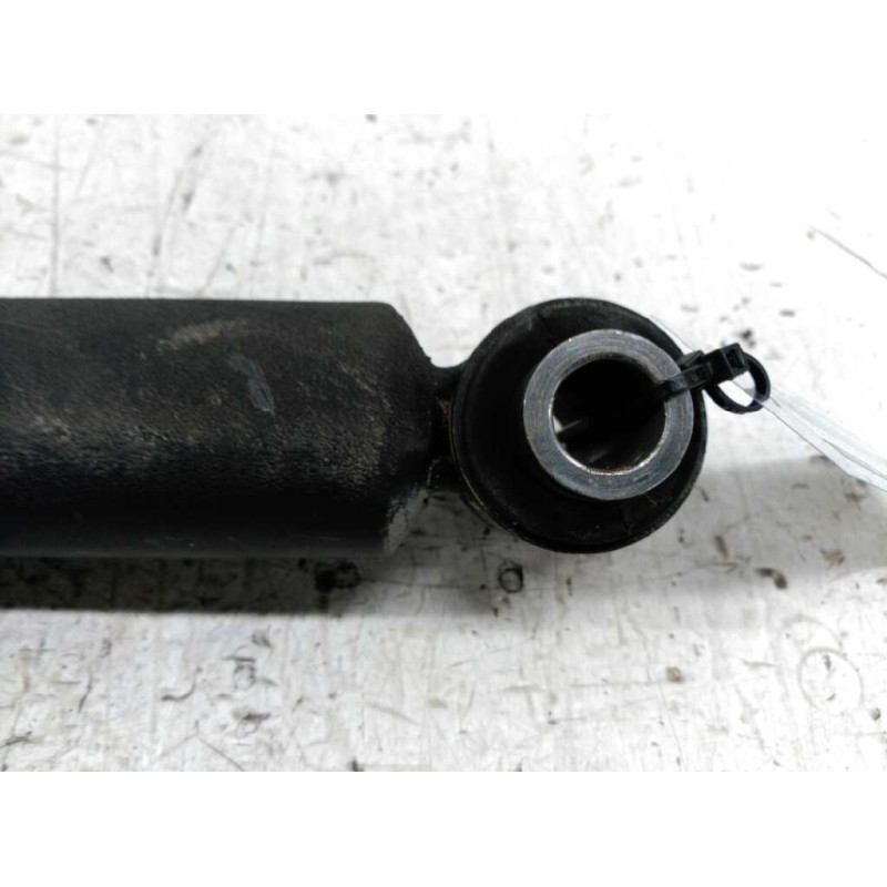 Recambio de amortiguador trasero derecho para peugeot 206 berlina xt referencia OEM IAM 2