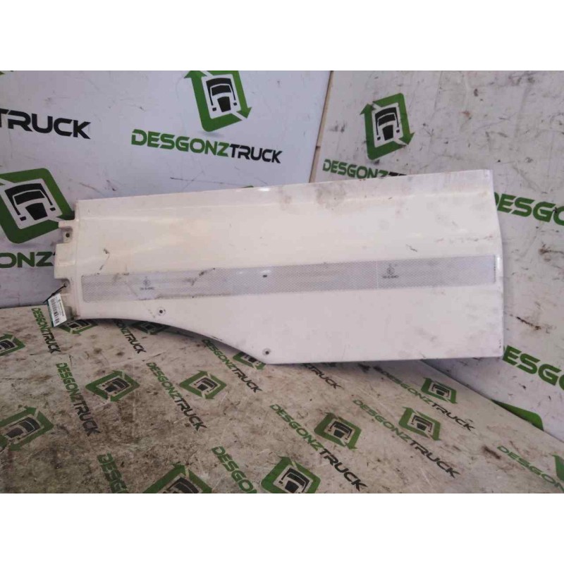 Recambio de moldura trasera cabina para man tgx 18.xxx 12.4 diesel referencia OEM IAM 81615100409 81615100411 IZQUIERDA