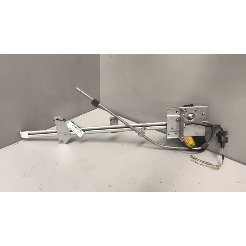 Recambio de elevalunas delantero izquierdo para renault magnum ab diesel referencia OEM IAM 7421275875  