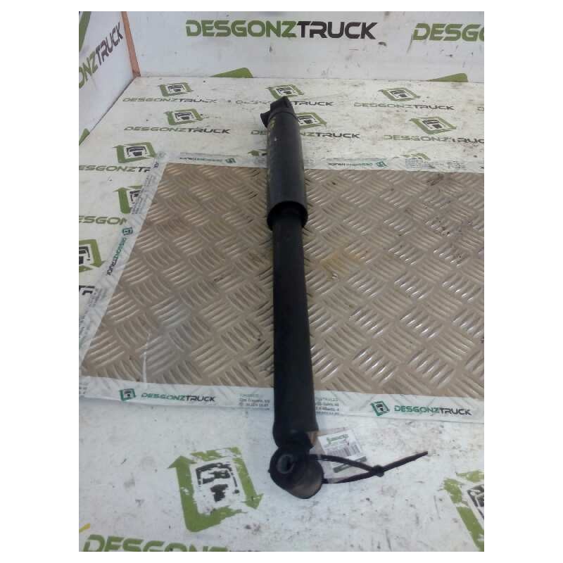 Recambio de amortiguador trasero para ford transit mod.2000 caja abierta ft 350 2.4 largo referencia OEM IAM YC1518080SA - Blanco