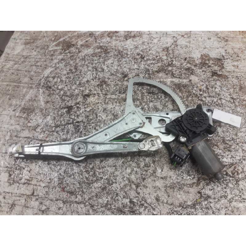 Recambio de elevalunas delantero derecho para mercedes-benz clase c (w202) berlina 250 td (202.128) referencia OEM IAM 013082170 2