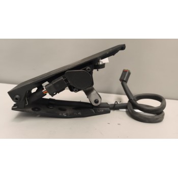 Recambio de pedal acelerador para renault magnum ab diesel referencia OEM IAM 84557548  