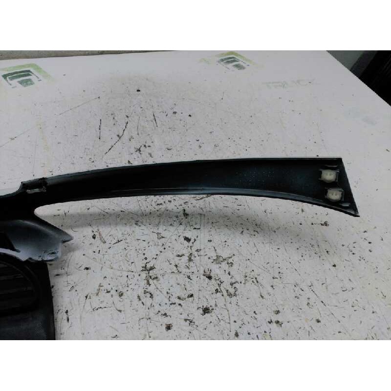 Recambio de rejilla delantera central para peugeot 206 berlina x-line referencia OEM IAM 9628691277 9628934280 - Blanco 9