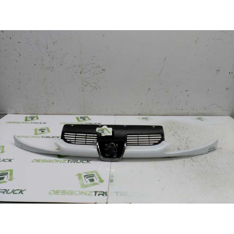 Recambio de rejilla delantera central para peugeot 206 berlina x-line referencia OEM IAM 9628691277 9628934280 - Blanco 11