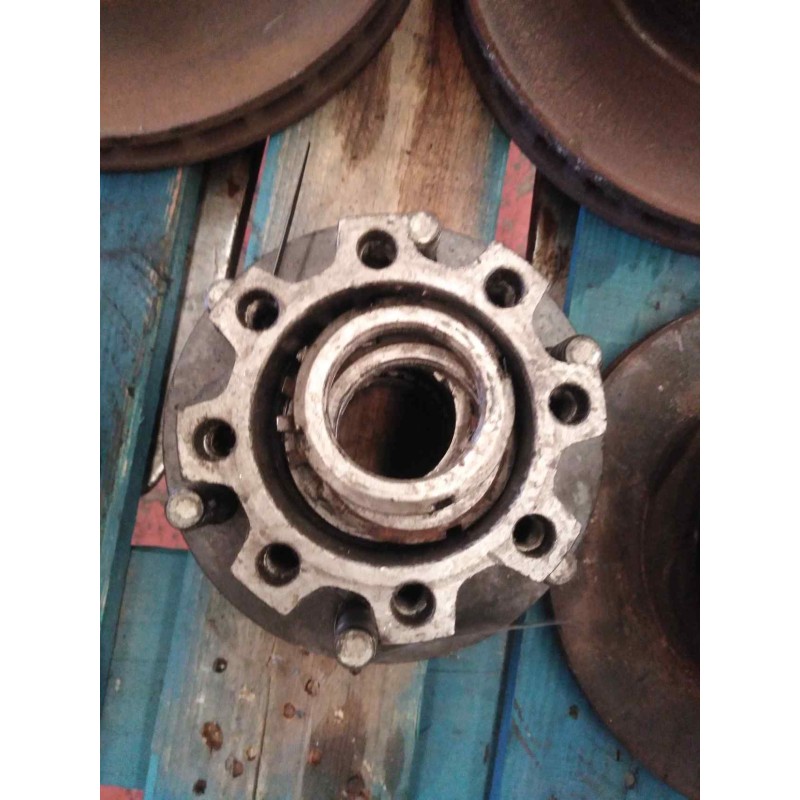 Recambio de buje trasero derecho para nissan trucks atleon 120 referencia OEM IAM 432049X400  