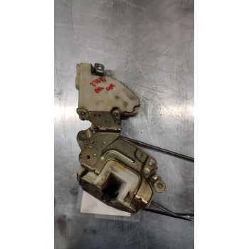 Recambio de cerradura puerta delantera derecha para nissan vanette cargo (hc23) furg. referencia OEM IAM 8055261U01  