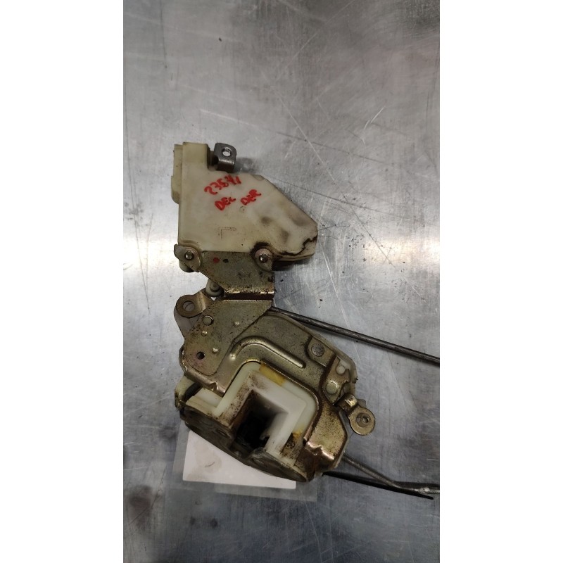 Recambio de cerradura puerta delantera derecha para nissan vanette cargo (hc23) furg. referencia OEM IAM 8055261U01 - Blanco 3