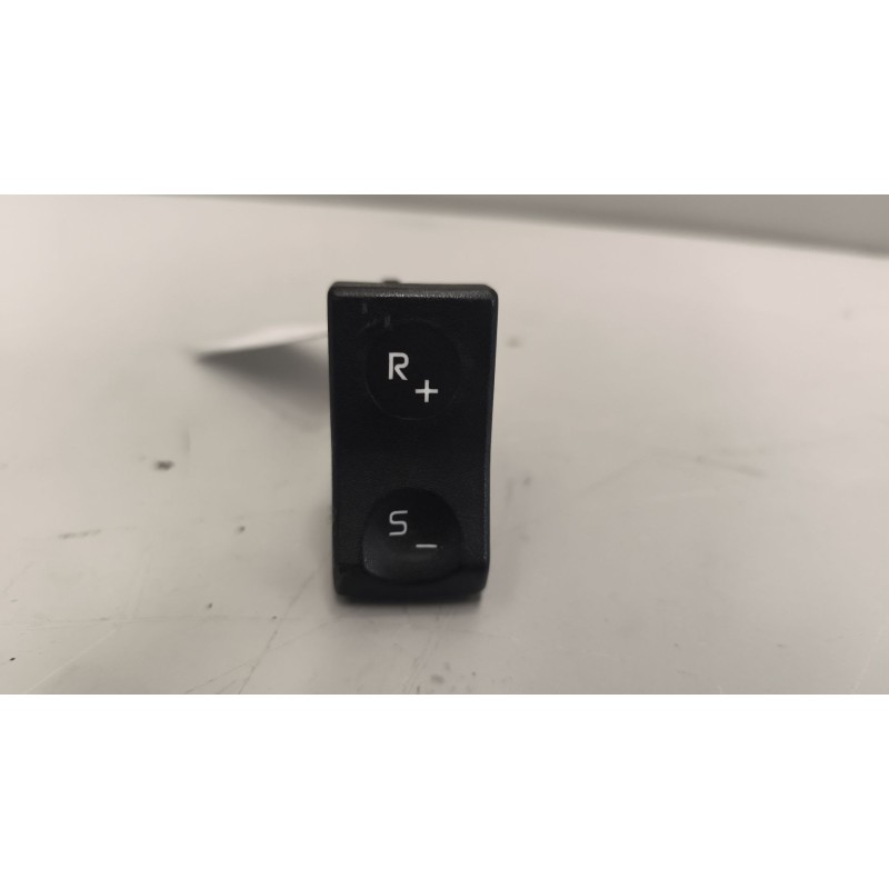 Recambio de interruptor para renault magnum ab diesel referencia OEM IAM 7420851306  