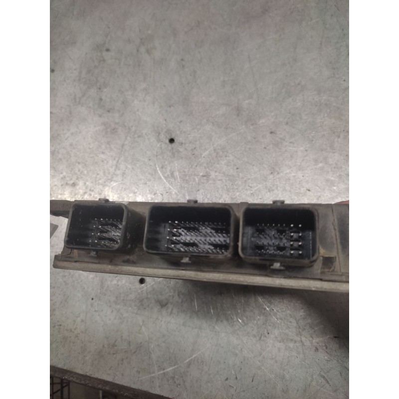 Recambio de centralita motor uce para renault clio iii authentique referencia OEM IAM 8200399038  8200513163 3