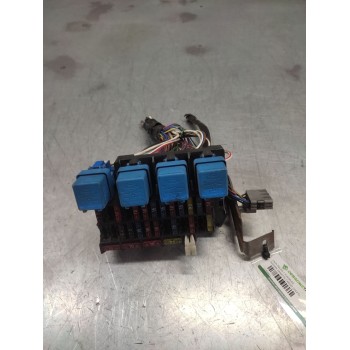 CAJA RELES / FUSIBLES 243110E000 