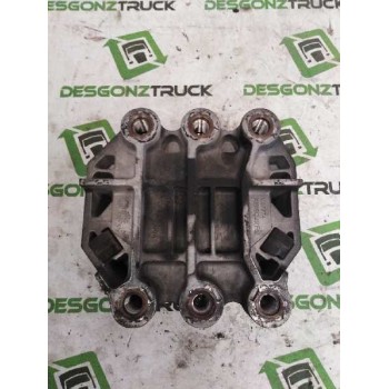 Recambio de soporte motor izquierdo para man tgx 18.xxx 12.4 diesel referencia OEM IAM 81962100670  