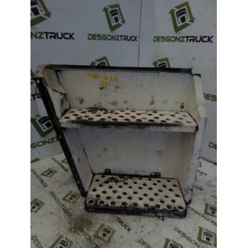 Recambio de peldaño derecho para man m 90 12.232 169/170 kw fki bat. 3200 pma11.8 170 kw tráfico urbano referencia OEM IAM   