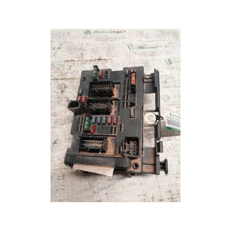Recambio de caja reles / fusibles para citroën xsara coupe 1.4 chrono referencia OEM IAM 9650664080 40971517 BSM