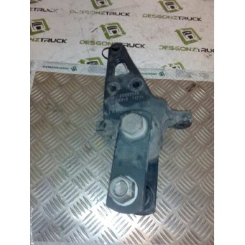 Recambio de soporte ballesta delantero para renault premium route 2006 fas 4x2 larga distancia referencia OEM IAM 20592646 DEREC