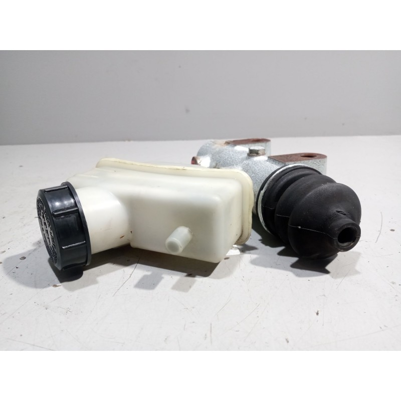Recambio de bombin freno para iveco eurocargo 3.9 diesel referencia OEM IAM 4853408  386090 - Blanco 2