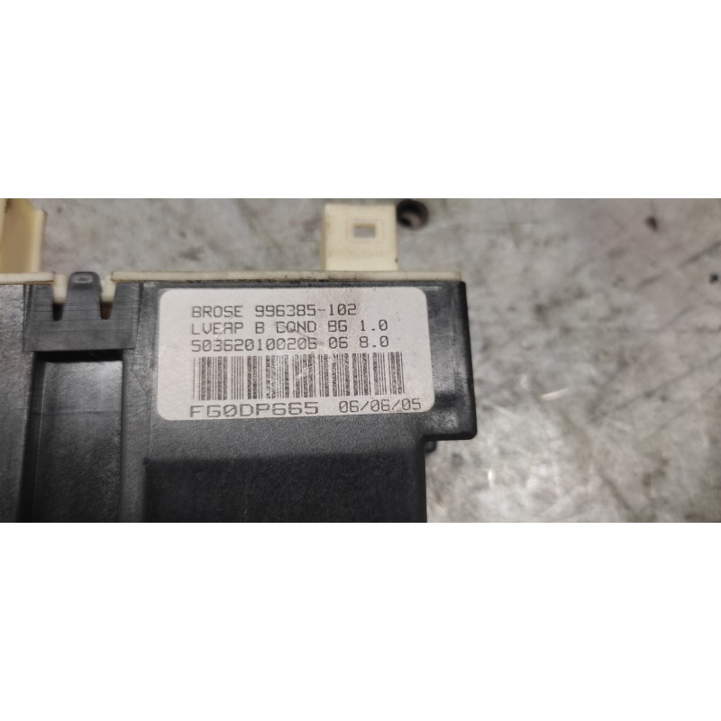 Recambio de motor elevalunas delantero izquierdo para citroën c4 coupe vtr plus referencia OEM IAM 996385102 4