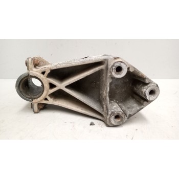 Recambio de soporte guardabarros trasero para daf serie xf105.xxx 12.9 diesel referencia OEM IAM   