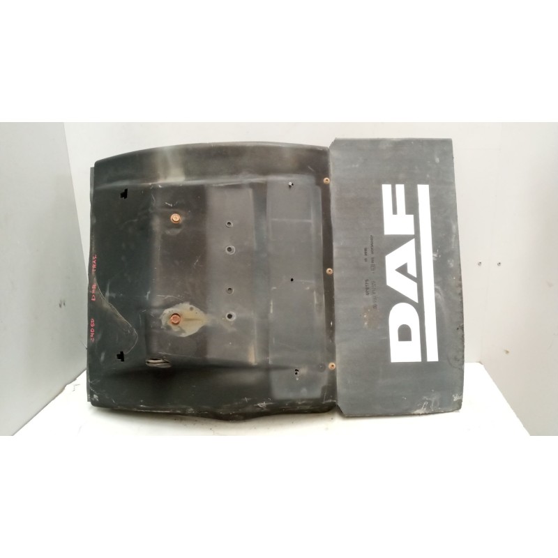 Recambio de guardabarros trasero derecho para daf serie xf105.xxx 12.9 diesel referencia OEM IAM   