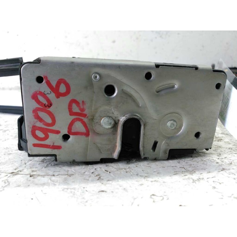 Recambio de cerradura puerta delantera derecha para peugeot boxer furgoneta 2.2 hdi 120 referencia OEM IAM 1350147080 - Blanco 2