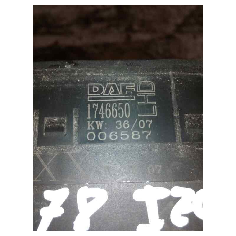 Recambio de mando elevalunas delantero izquierdo para daf serie xf105.460 fsa 4x2 super-space-cab referencia OEM IAM 1746650 2