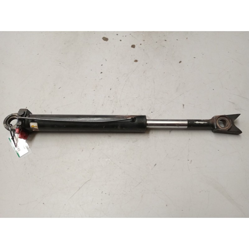 Recambio de brazo elevacion cabina para renault magnum ab diesel referencia OEM IAM 50106299108  