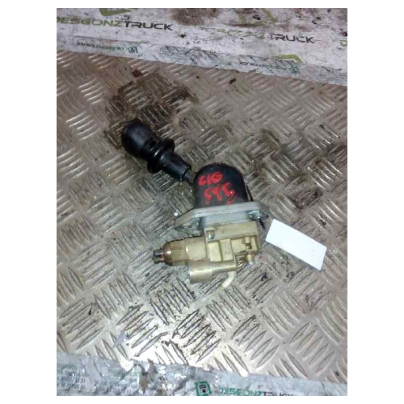 Recambio de palanca freno de mano para renault hd 250.18 premium e2 6.2 diesel referencia OEM IAM 9617230267  