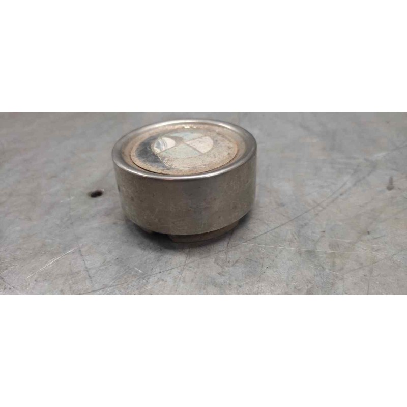 Recambio de tapacubos para bmw serie 3 berlina (e30) referencia OEM IAM 2
