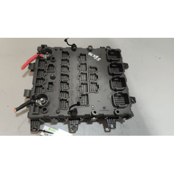 Recambio de caja reles / fusibles para renault magnum ab diesel referencia OEM IAM 21714062  