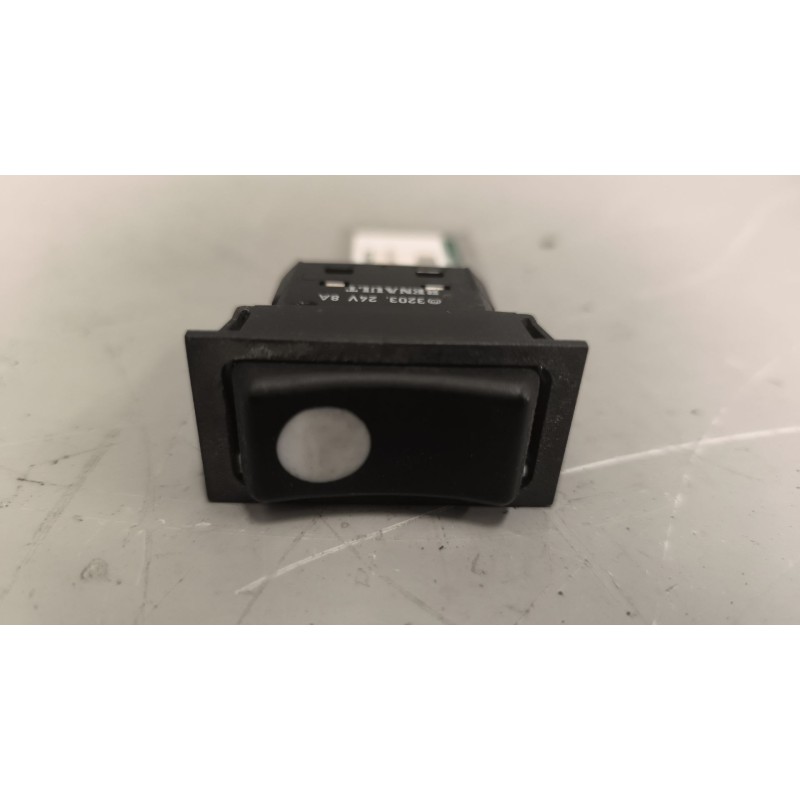 Recambio de mando elevalunas delantero derecho para renault magnum ab diesel referencia OEM IAM   