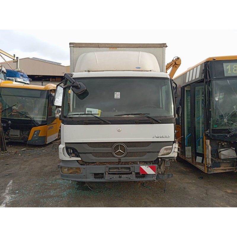 mercedes-benz atego 4 cyl. 4x2 2005  del año 2011