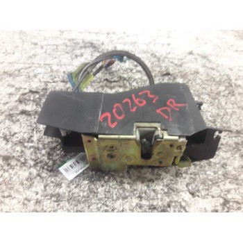 CERRADURA PUERTA DELANTERA DERECHA C7G0A 