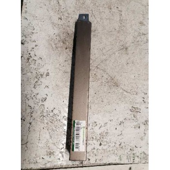 MOLDURA BAJO FARO IZQUIERDO