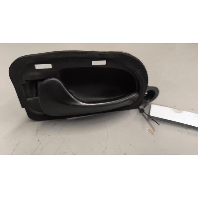 Recambio de maneta interior delantera izquierda para renault magnum ab diesel referencia OEM IAM 7482060265  