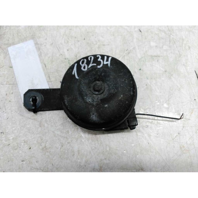 Recambio de claxon para toyota prius (nhw20) basis referencia OEM IAM 8652028180  