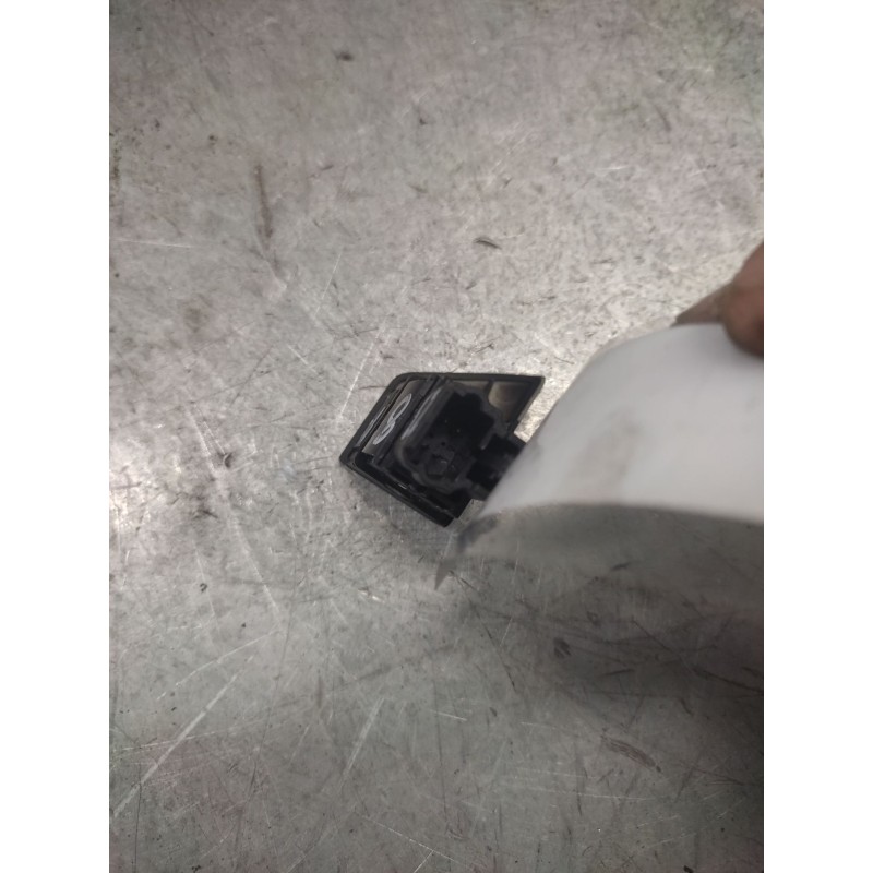 Recambio de mando cierre centralizado para peugeot 307 (s1) xr clim plus referencia OEM IAM  4 PINS 2