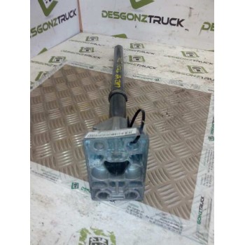 Recambio de soporte guardabarros trasero para renault premium route 2006 fas 4x2 larga distancia referencia OEM IAM IZQUIERDO  
