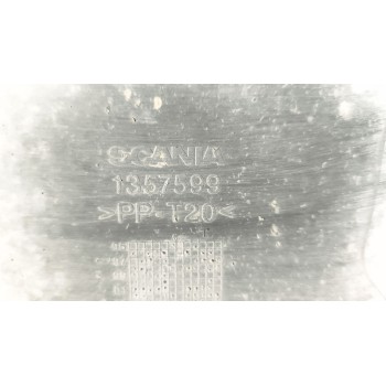 Recambio de guardabarros trasero izquierdo para scania r i r 440 referencia OEM IAM 1357600 DELANTERO 