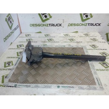 Recambio de soporte guardabarros trasero para renault premium route 2006 fas 4x2 larga distancia referencia OEM IAM DERECHO  