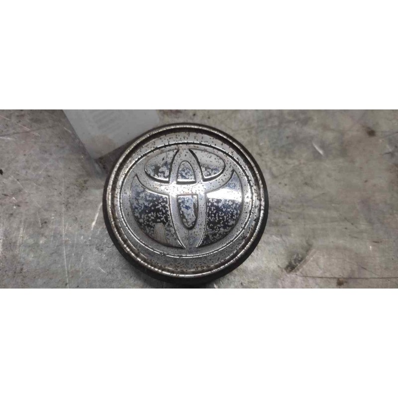 Recambio de tapacubos para toyota avensis berlina (t25) referencia OEM IAM 4260302150 2