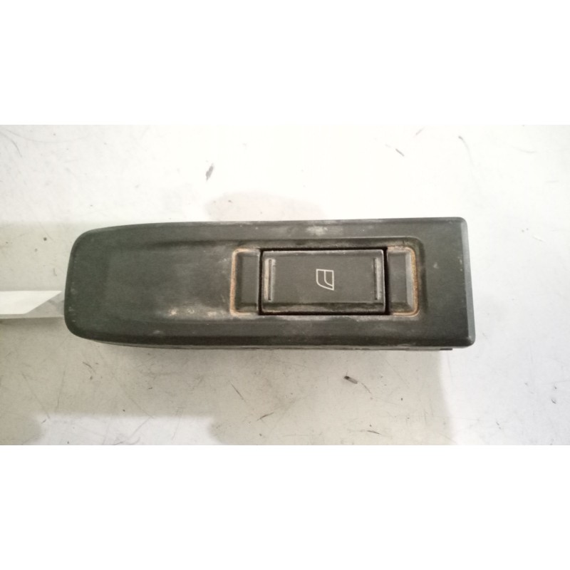 Recambio de mando elevalunas delantero derecho para volvo fm xxx 12.8 diesel referencia OEM IAM 22154240  