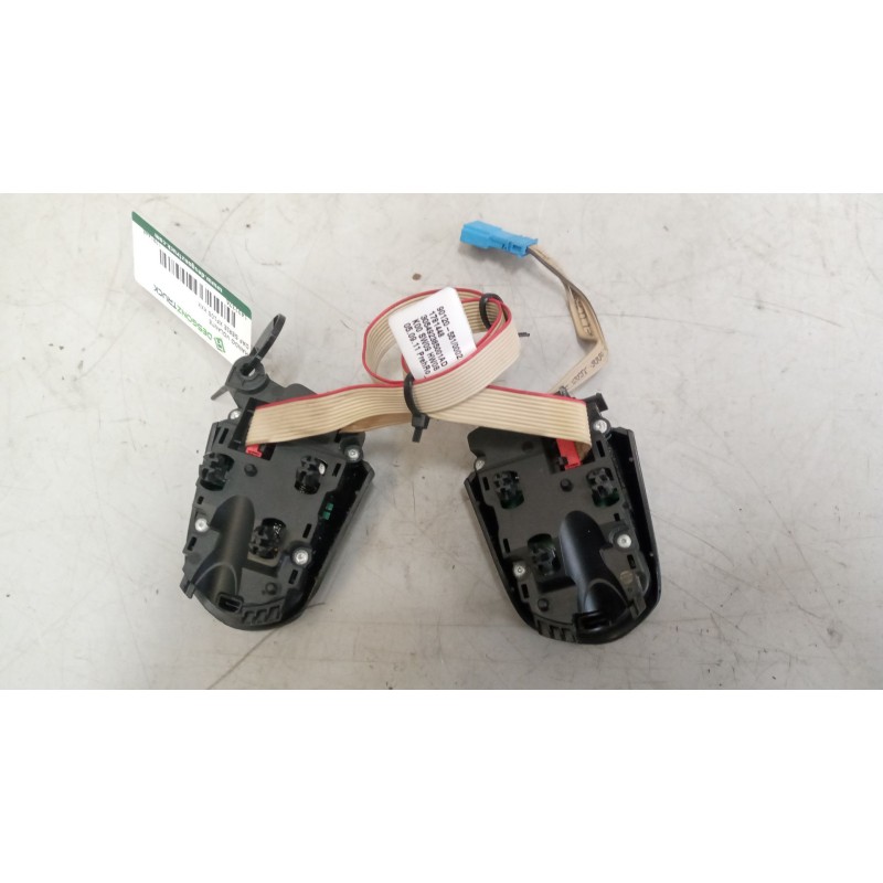 Recambio de mando volante para daf serie xf105.460 12.9 diesel referencia OEM IAM 1781448 - Blanco 2