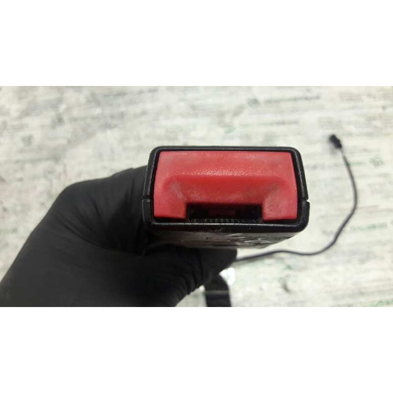 Recambio de enganche de cinturon delantero derecho para volkswagen passat berlina (3c2) advance referencia OEM IAM  DELANTERO - Azul 3