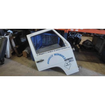Recambio de puerta delantera derecha para mercedes-benz mb 100 d caja cerrada / combi 2.4 diesel referencia OEM IAM   