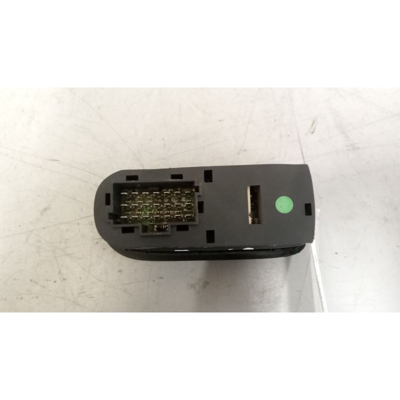 Recambio de mando elevalunas delantero izquierdo para daf serie xf105.460 12.9 diesel referencia OEM IAM 1811131 - Blanco 3